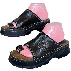 Vintage 90’s Y2K Embroidered Platform Sandals 8.5 Daisy Cutout By No Boundaries